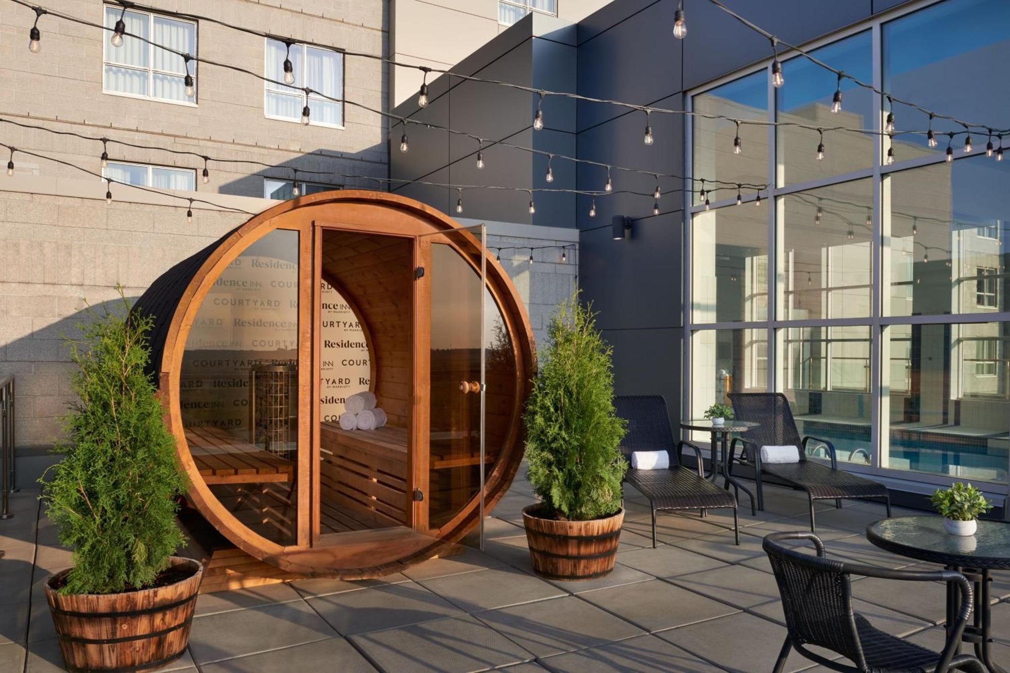 Residence Inn By Marriott Calgary Airport Exterior foto