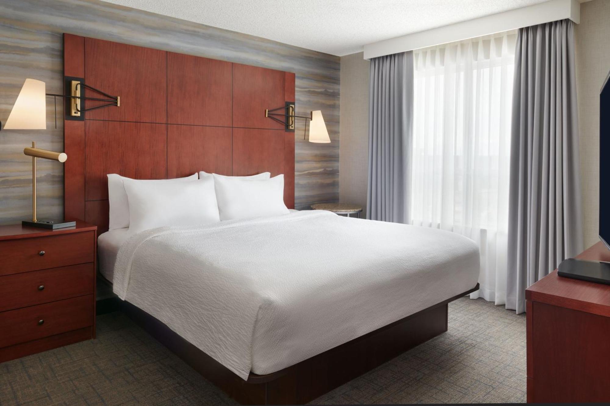 Residence Inn By Marriott Calgary Airport Exterior foto